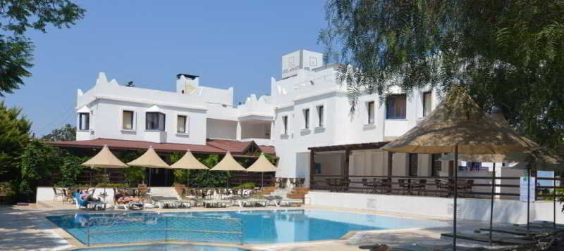 Atrium מלון